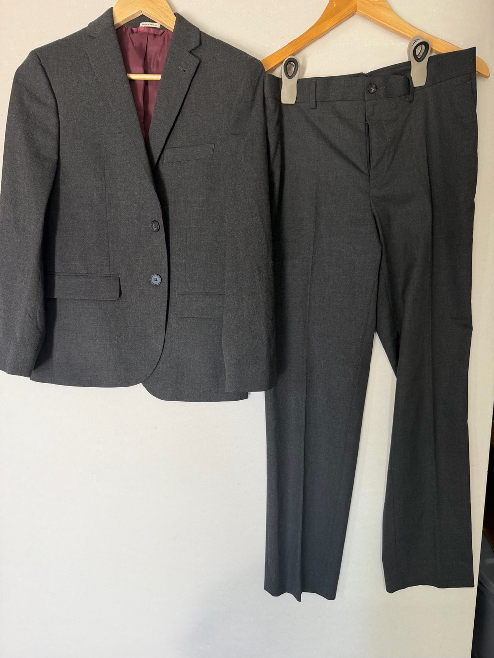 Joseph Abboud Men's Dark Charcoal Two-Piece Suit